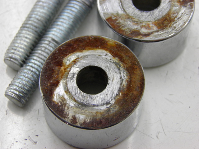 photo de EMBOUT DE GUIDON HYOSUNG COMET GT 125 (2002 - 2007) - Gros plan technique