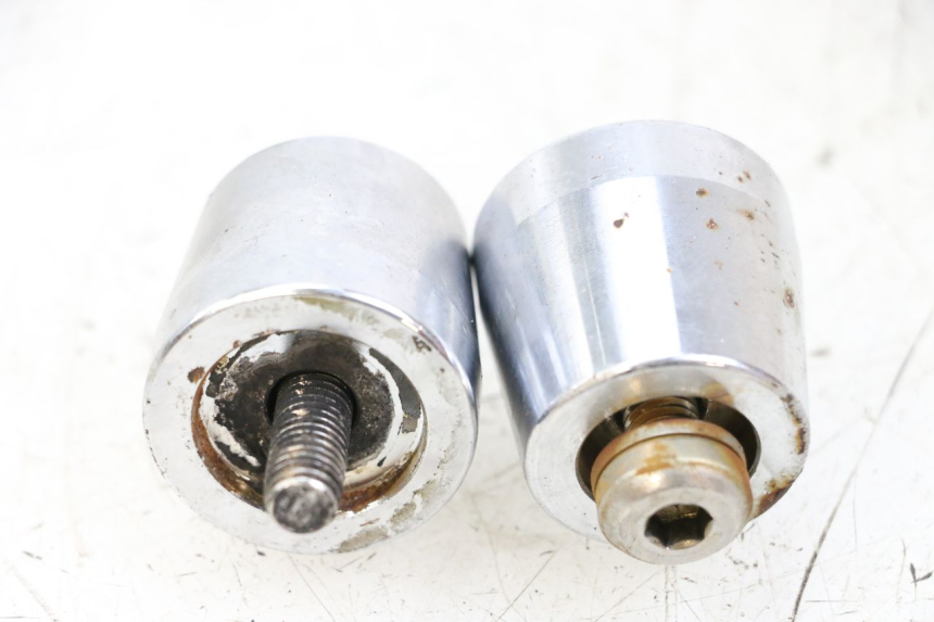 photo de EMBOUT DE GUIDON KYMCO STRYKER OFF ROAD 125 (1999 - 2005)