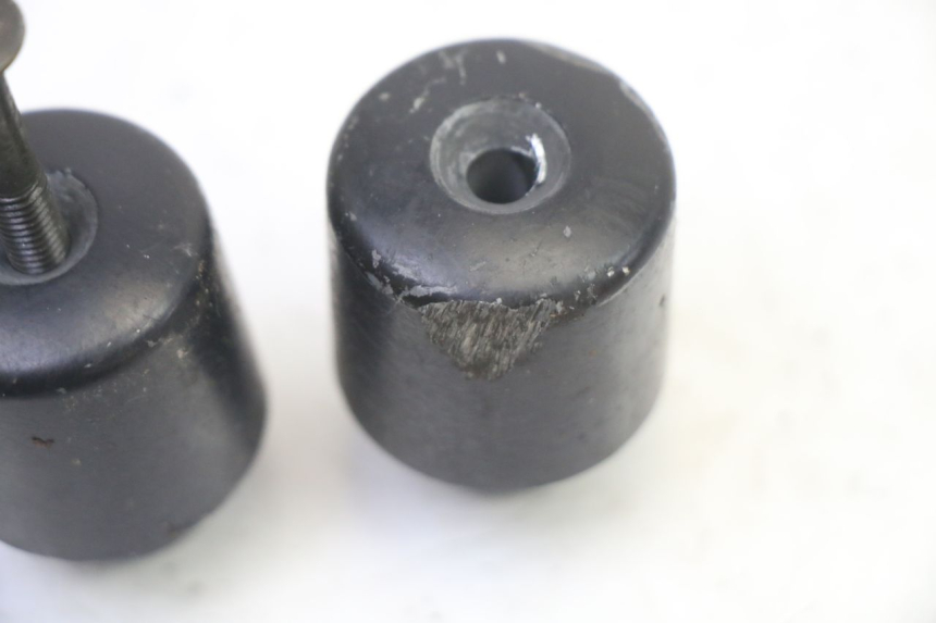 photo de EMBOUT DE GUIDON HONDA NTV DEAUVILLE 650 (2001 - 2006)