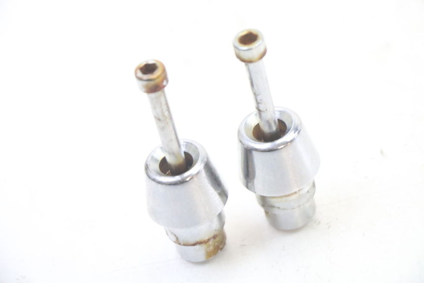 photo de EMBOUT DE GUIDON PEUGEOT VIVACITY 125 (2010 - 2017)