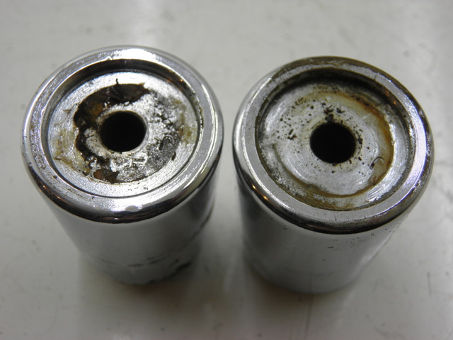 photo de EMBOUT DE GUIDON PIAGGIO BEVERLY 125 (1998 - 2005)