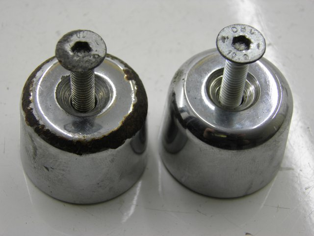 photo de EMBOUT DE GUIDON PIAGGIO MP3 125 (2006 - 2014)