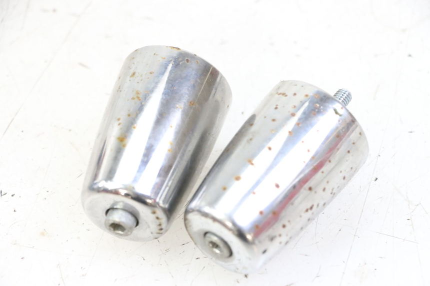 photo de EMBOUT DE GUIDON PIAGGIO VESPA GRANTURISMO 200 (2004 - 2005)