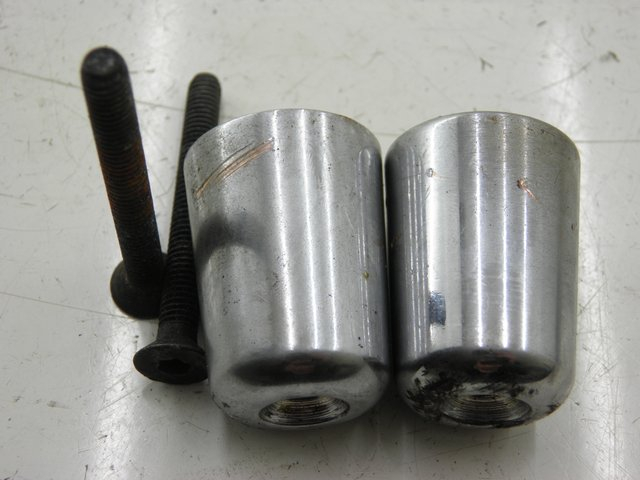 photo de EMBOUT DE GUIDON PIAGGIO X9 EVOLUTION 125 (2003 - 2007)