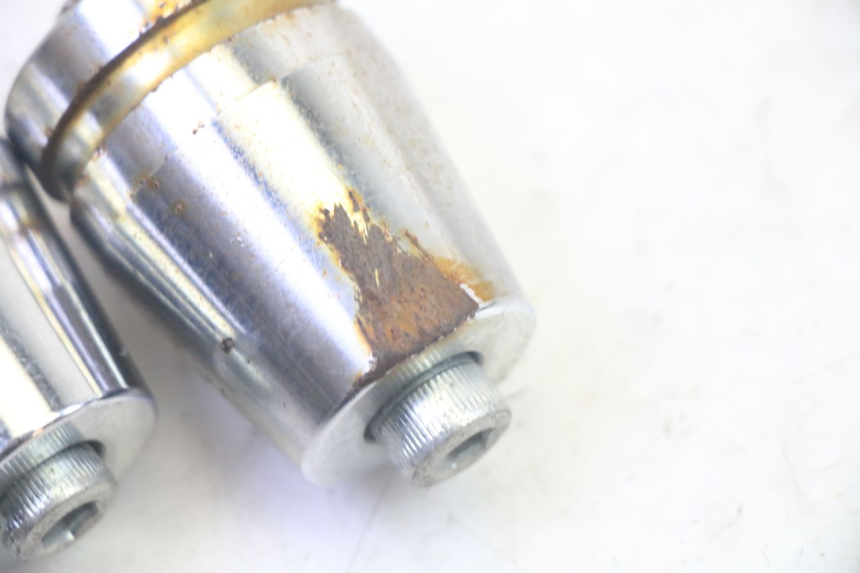 photo de EMBOUT DE GUIDON DAELIM VJ ROADWIN FI 125 (2008 - 2017) - Vue d’ensemble