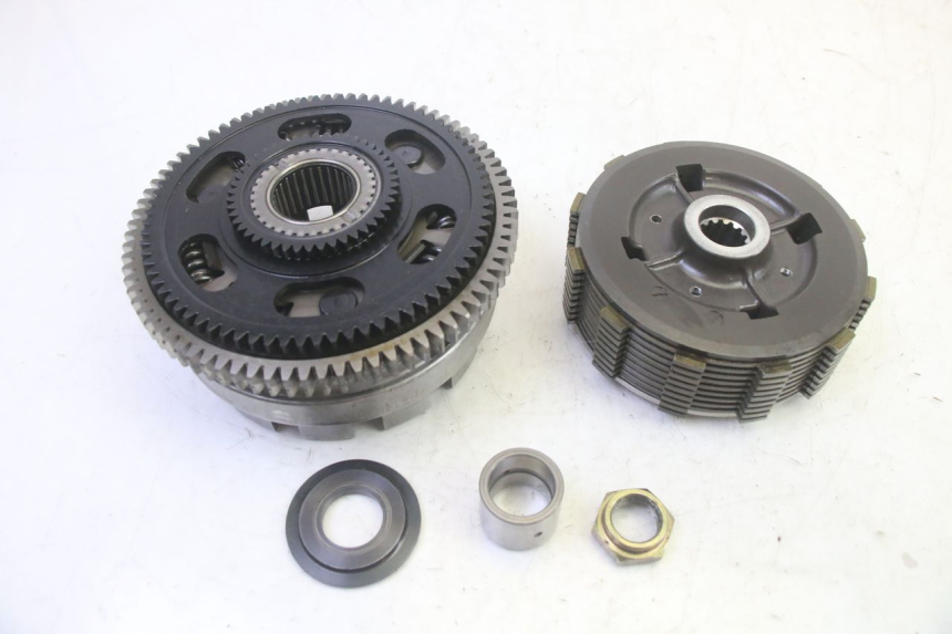 photo de EMBRAYAGE MV AGUSTA BRUTALE R WALLY 910 (2008 - 2008) - Zoom composants