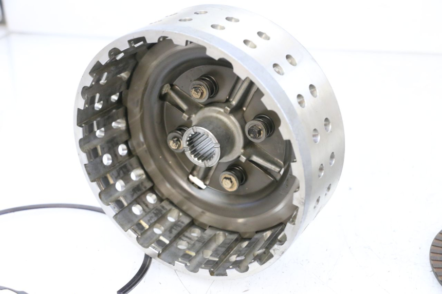 photo de EMBRAYAGE SUZUKI BURGMAN 650 (2013 - 2020)