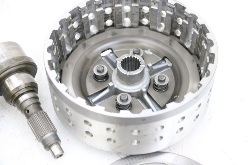 photo de EMBRAYAGE SUZUKI BURGMAN EXECUTIVE ABS 650 (2006 - 2012) - Angle alternatif