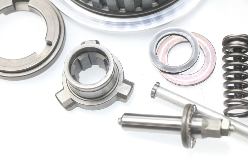 photo de EMBRAYAGE SUZUKI GSX-R GSXR K16 1000 (2012 - 2016) - Angle alternatif