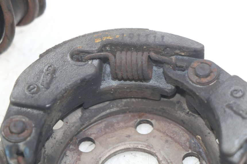 photo de EMBRAYAGE PEUGEOT KISBEE 4T 50 (2018 - 2022)