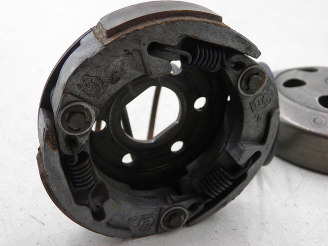 photo de EMBRAYAGE KYMCO AGILITY 4T 50 (2005 - 2018)