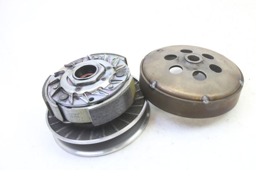 photo de EMBRAYAGE PIAGGIO MP3 HPE 310 (2024 - 2025)