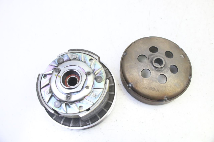 photo de EMBRAYAGE PIAGGIO MP3 HPE 310 (2024 - 2025)