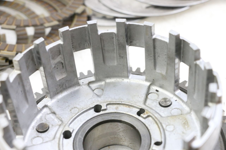 photo de EMBRAYAGE SUZUKI GSR 750 (2011 - 2017)