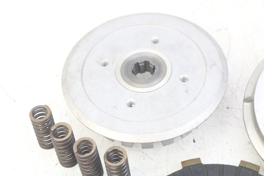 photo de EMBRAYAGE YAMAHA SR 125 (1982 - 2003)