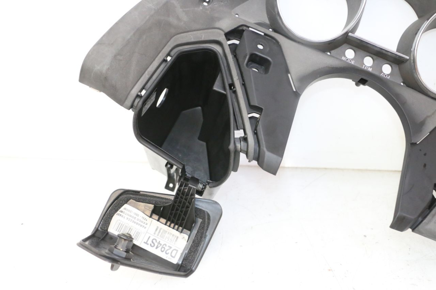 photo de ENTOURAGE COMPTEUR KYMCO DINK STREET 125 (2009 - 2014)