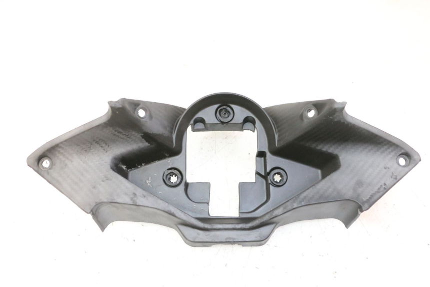 photo de ENTOURAGE COMPTEUR STAHO FH 50 (2018 - 2019)