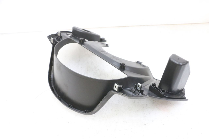 photo de ENTOURAGE COMPTEUR SYM GTS EVO 125 (2009 - 2013) - Zoom état d’usage