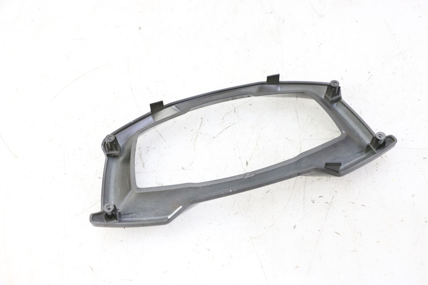 photo de ENTOURAGE COMPTEUR PIAGGIO MP3 HPE 310 (2024 - 2025)