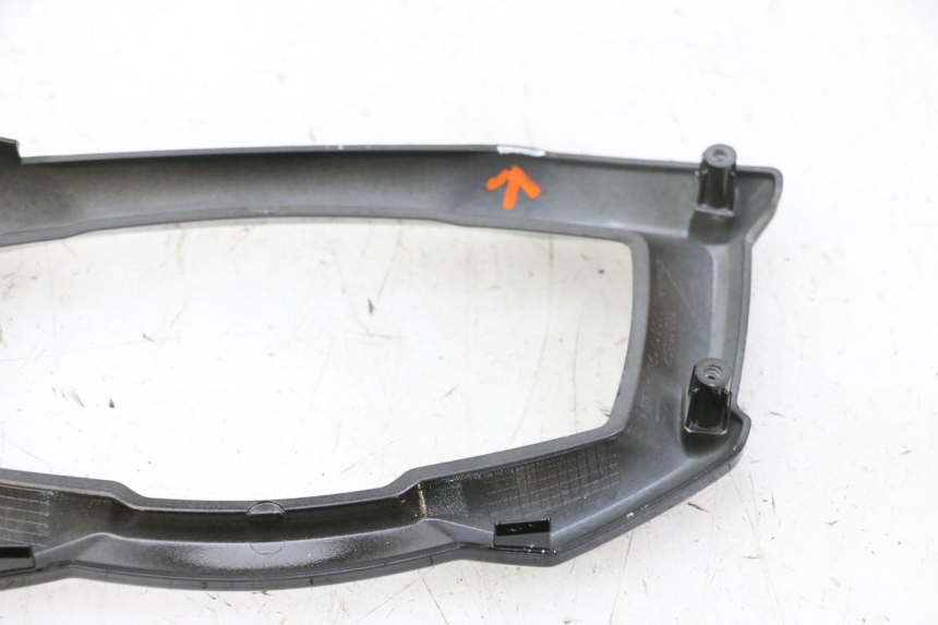 photo de ENTOURAGE COMPTEUR PIAGGIO MP3 HPE 310 (2024 - 2025)