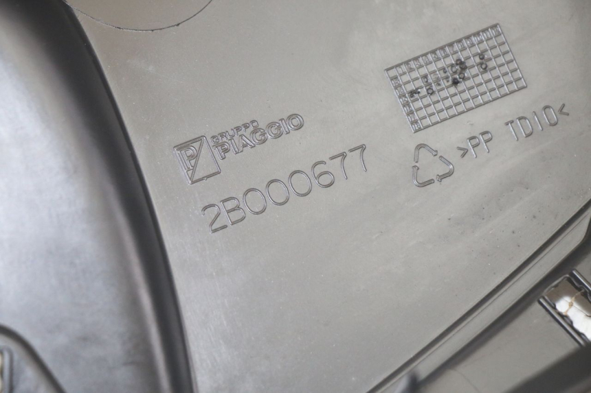 photo de ENTOURAGE COMPTEUR PIAGGIO MP3 HPE 350 (2018 - 2020) - Pièce contrôlée