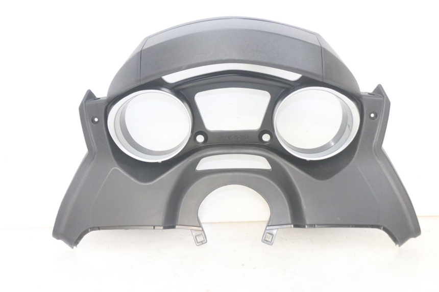 photo de ENTOURAGE COMPTEUR PIAGGIO MP3 HPE 300 (2019 - 2026) - Vue principale