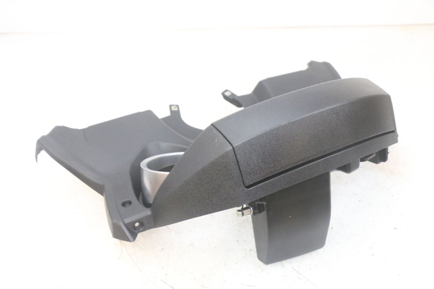 photo de ENTOURAGE COMPTEUR PIAGGIO MP3 HPE 300 (2019 - 2026) - Zoom composants