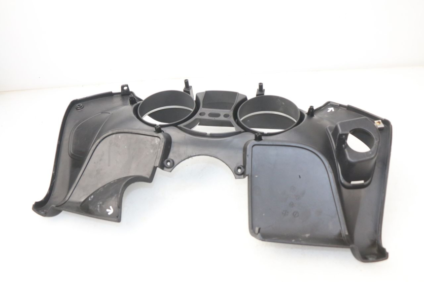 photo de ENTOURAGE COMPTEUR PIAGGIO MP3 LT 400 (2007 - 2012)