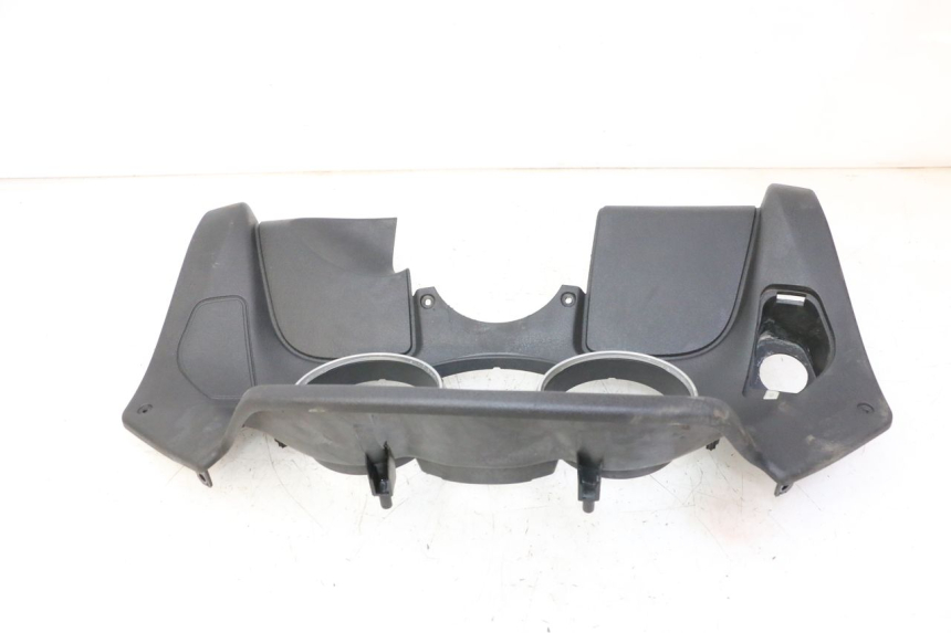 photo de ENTOURAGE COMPTEUR PIAGGIO MP3 RL 250 (2007 - 2010)