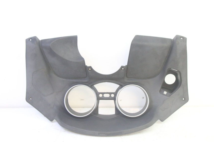 photo de ENTOURAGE COMPTEUR PIAGGIO MP3 RL 250 (2007 - 2010) - Zoom état d’usage