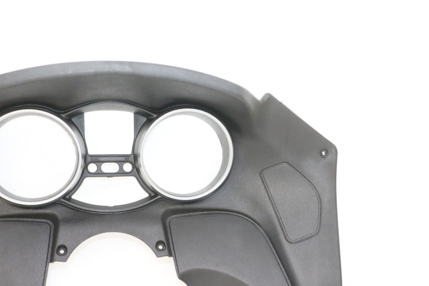 photo de ENTOURAGE COMPTEUR PIAGGIO MP3 RL 250 (2007 - 2010) - Marquages et références