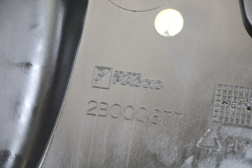 photo de ENTOURAGE COMPTEUR PIAGGIO MP3 500 (2014 - 2016)