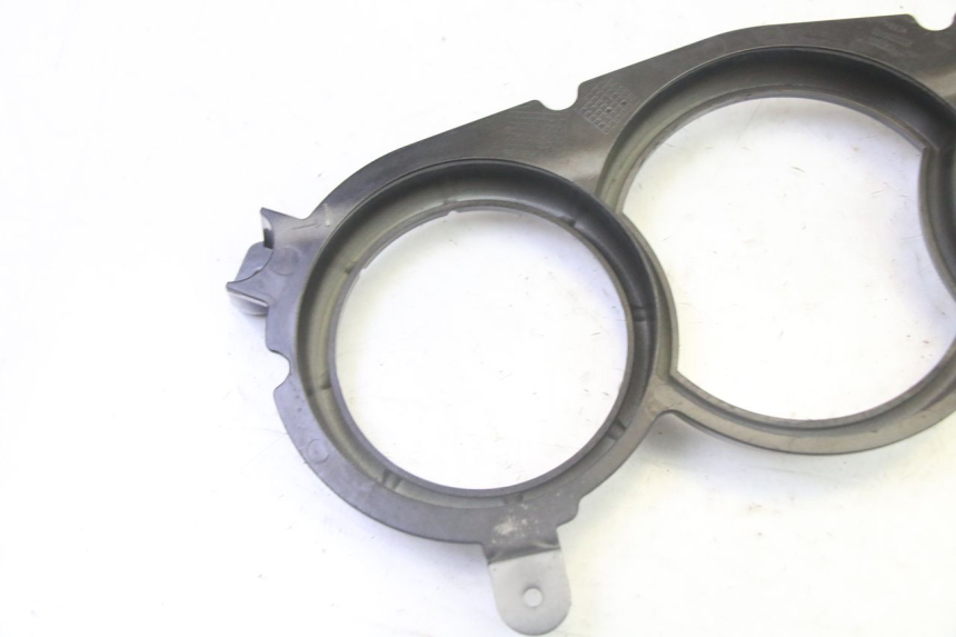 photo de ENTOURAGE COMPTEUR PEUGEOT SATELIS 125 (2013 - 2018)