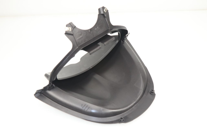 photo de ENTOURAGE COMPTEUR PIAGGIO X8 400 (2006 - 2007)