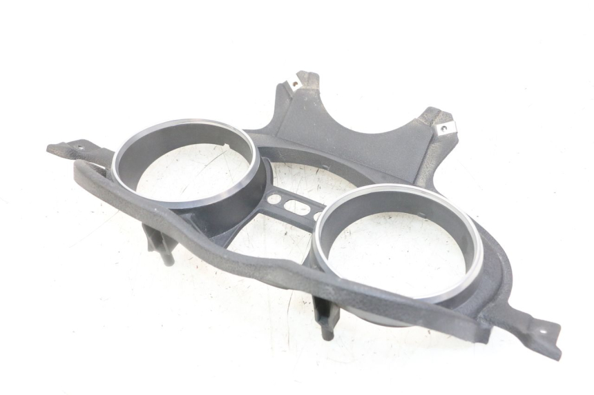 photo de ENTOURAGE COMPTEUR PIAGGIO XEVO - X EVO 125 (2007 - 2017) - Gros plan technique