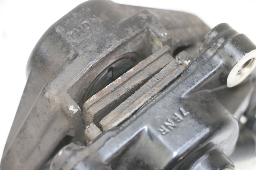 photo de ÉTRIER DE FREIN ARRIÈRE SYM FIDDLE 3 III 125 (2014 - 2020)