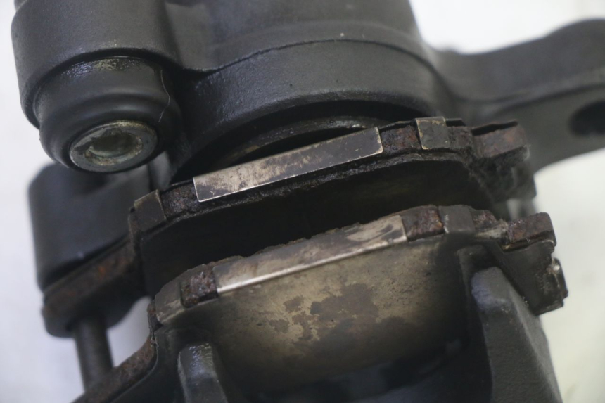 photo de ETRIER FREIN ARRIERE YAMAHA FZ6 N FAZER 600 (2004 - 2006)