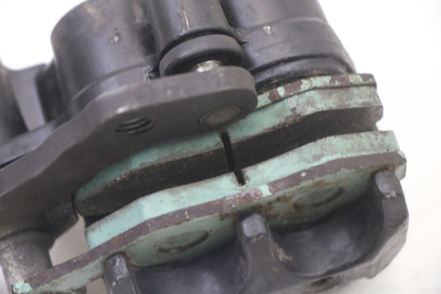 photo de ÉTRIER DE FREIN ARRIÈRE PIAGGIO MP3 LT 400 (2007 - 2012) - Points de fixation