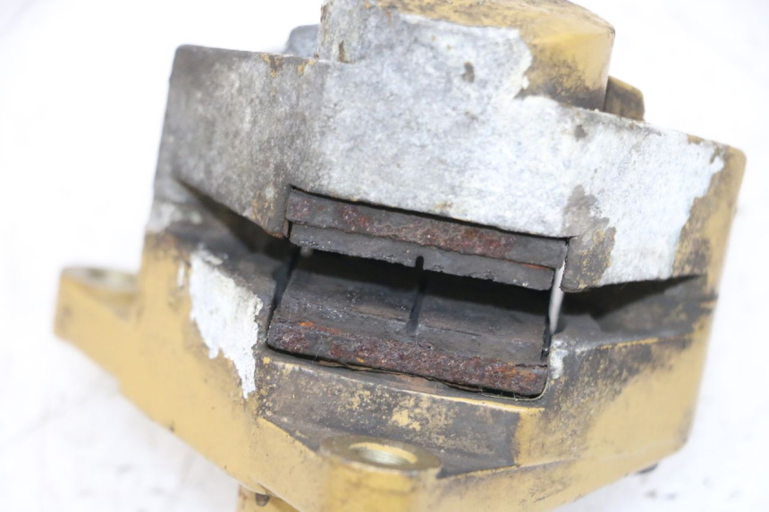 photo de ETRIER FREIN ARRIERE HONDA NSR R 125 (1994 - 2003) - Gros plan technique