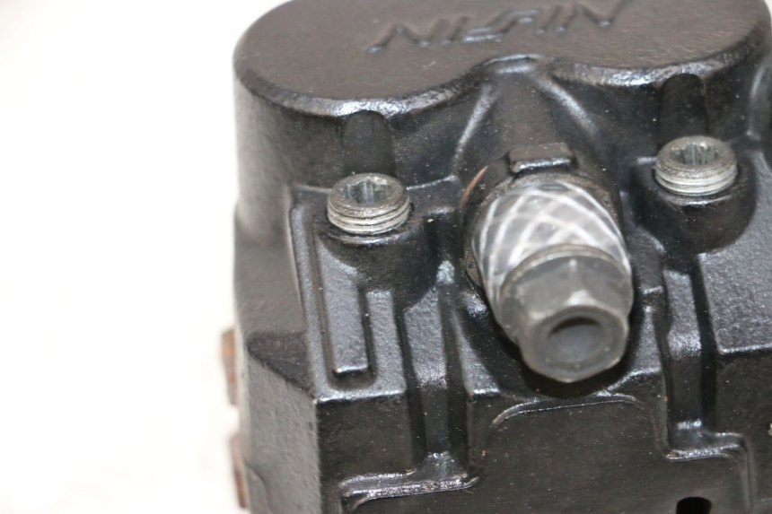 photo de ETRIER FREIN ARRIERE PEUGEOT SATELIS 125 (2013 - 2018) - Autre angle de vue