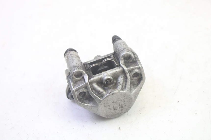 photo de ÉTRIER DE FREIN ARRIÈRE YAMAHA XMAX X-MAX 125 (2006 - 2009) - Zoom état d’usage