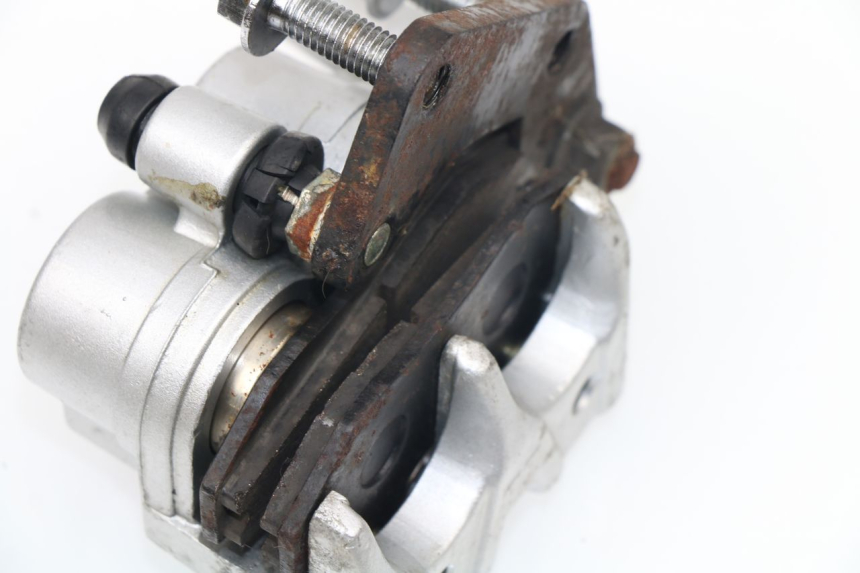 photo de ETRIER FREIN AVANT BAOTIAN BT SPEEDROAD 125 (2008 - 2012)