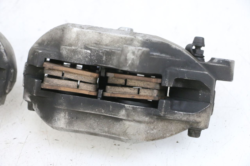 photo de ETRIER FREIN AVANT YAMAHA FJR ABS 1300 (2006 - 2012) - Autre angle de vue