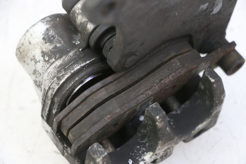 photo de ETRIER FREIN AVANT KYMCO GRAND DINK 125 (2002 - 2007)