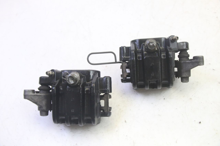 photo de ETRIER FREIN AVANT SUZUKI GSF N BANDIT 600 (1996 - 1999) - Autre angle de vue