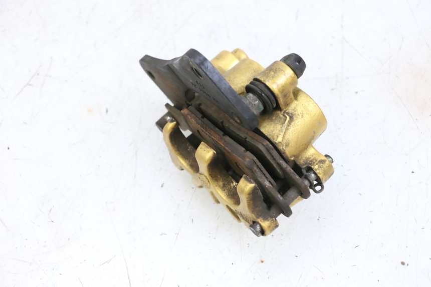 photo de ETRIER FREIN AVANT PIAGGIO NEW TYPHOON 50 (2018 - 2021) - Autre angle de vue