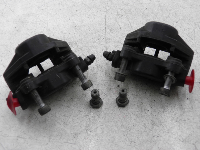 photo de ETRIER FREIN AVANT PIAGGIO MP3 LT 300 (2010 - 2016)