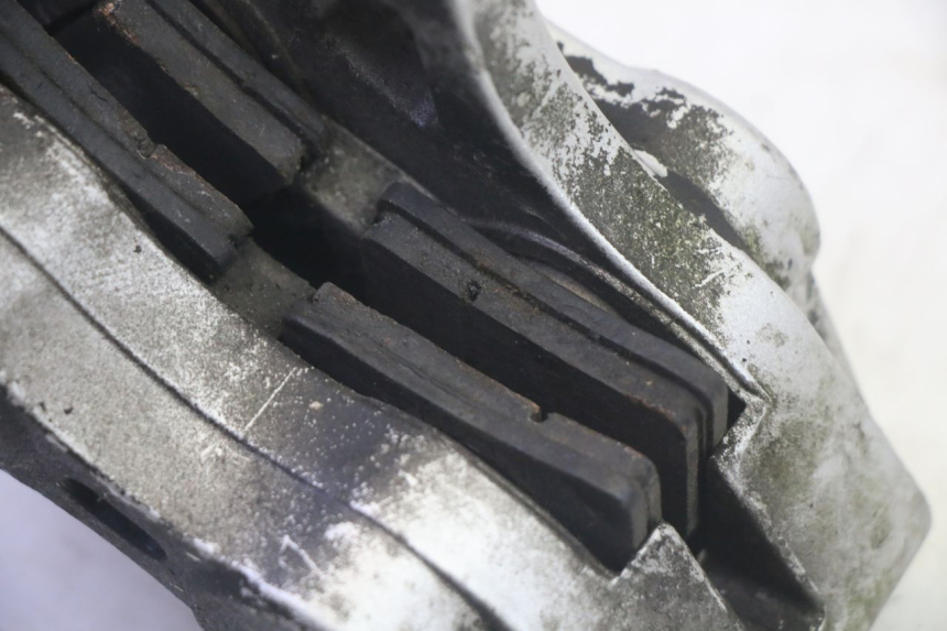 photo de ETRIER FREIN AVANT DAELIM S1 125 (2007 - 2016) - État de surface