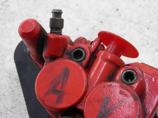 photo de ETRIER FREIN AVANT SYM ORBIT 2 4T 50 (2008 - 2017)