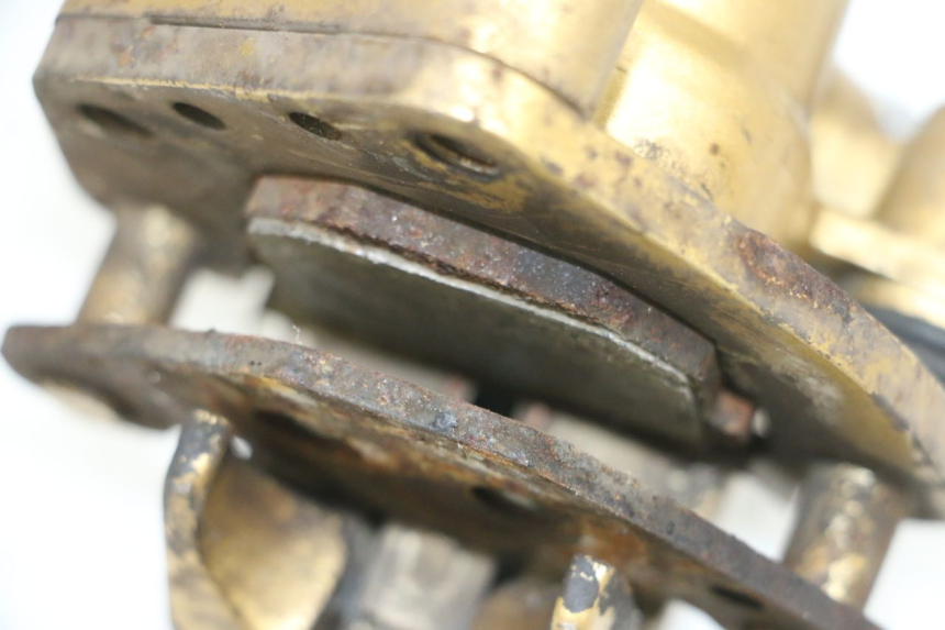 photo de ETRIER FREIN AVANT PEUGEOT VIVACITY 100 (1999 - 2008) - Gros plan technique